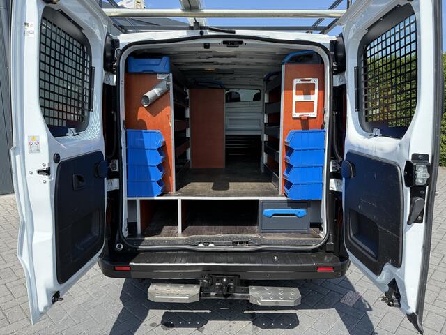 Renault TRAFIC 2.0 dCi 145 PK / AUTOMAAT / L1H1 / 2x SCHUIFDEUR / INRICHTING / TREKHAAK / IMPERIAAL / 3-ZITS