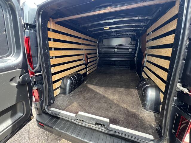 Renault TRAFIC 2.0 dCi 130 T30 L2H1 Work Edition