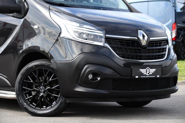 Renault TRAFIC 2.0 dCi 145 T29 L2H1 DC Black Edition Camera, Cruise, Clima, 145pk, Automaat, 2 x Schuifdeur, Trekhaak, Sensoren,