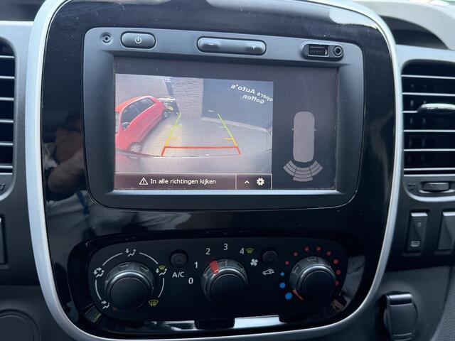 Renault TRAFIC 1.6 dCi T29 L2H1 Luxe Airco. Trekhaak. Dubbel schuifdeur.Navi. cruise contr . Stoel verwarming. side bars.