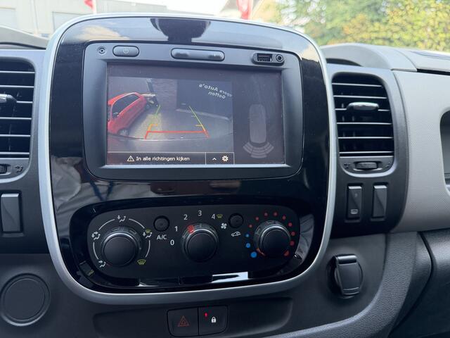 Renault TRAFIC 1.6 dCi T29 L2H1 Luxe Airco. Trekhaak. Dubbel schuifdeur.Navi. cruise contr . Stoel verwarming. side bars.