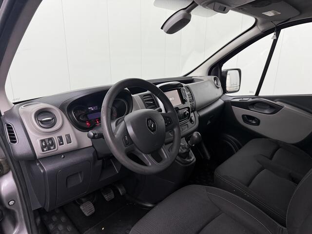 Renault TRAFIC 1.6DCi 145PK Lang 2xSchuifdeur | Multimedia | Camera | Imperiaal | Trekhaak | Airco | Cruise | 3-Zits