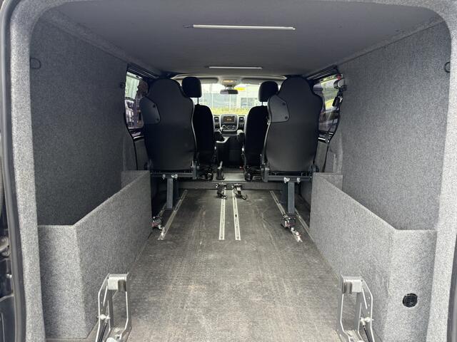 Renault TRAFIC 4+1 Rolstoelbus 2.0 dCi 145 T29 L2H1 Luxe (Mooie complete 4+1 Rolstoelbus met automaat!)