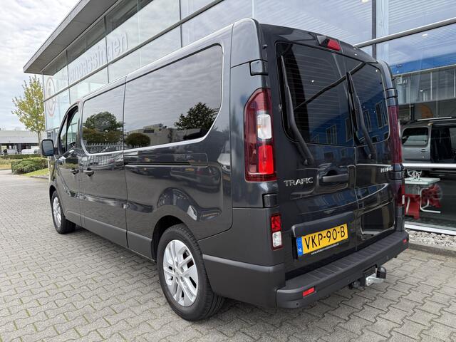 Renault TRAFIC 4+1 Rolstoelbus 2.0 dCi 145 T29 L2H1 Luxe (Mooie complete 4+1 Rolstoelbus met automaat!)