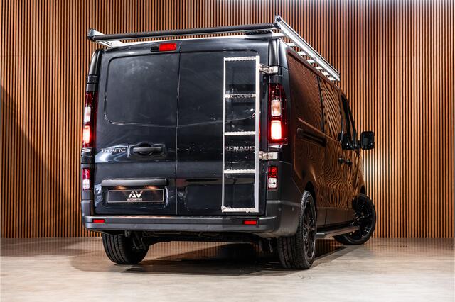Renault TRAFIC 2.0 L2H1 150 PK DC | Dubbel cabine | 6-Zitter | Navigatie | Dodehoek | Camera | Trekhaak | CarPlay | Nieuwe APK | Trekhaak | Imperiaal | PDC V+A