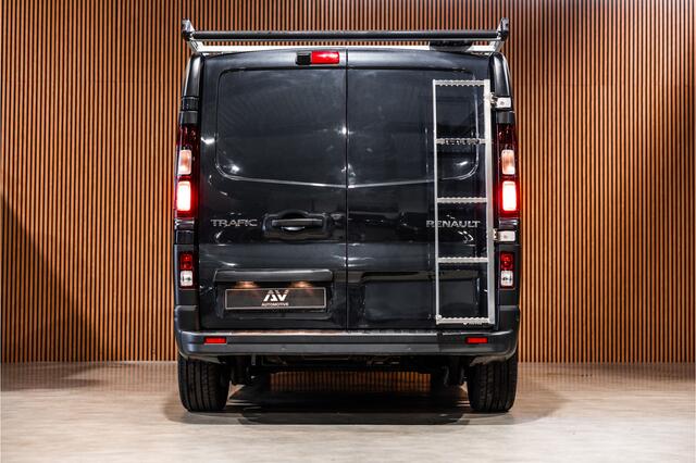Renault TRAFIC 2.0 L2H1 150 PK DC | Dubbel cabine | 6-Zitter | Navigatie | Dodehoek | Camera | Trekhaak | CarPlay | Nieuwe APK | Trekhaak | Imperiaal | PDC V+A