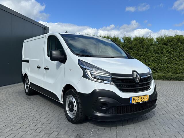 Renault TRAFIC 2.0 dCi 120 PK / L1H1 / 1e EIG. / **INRICHTING** / TREKHAAK / AIRCO / CRUISE / LED KOPLAMPEN