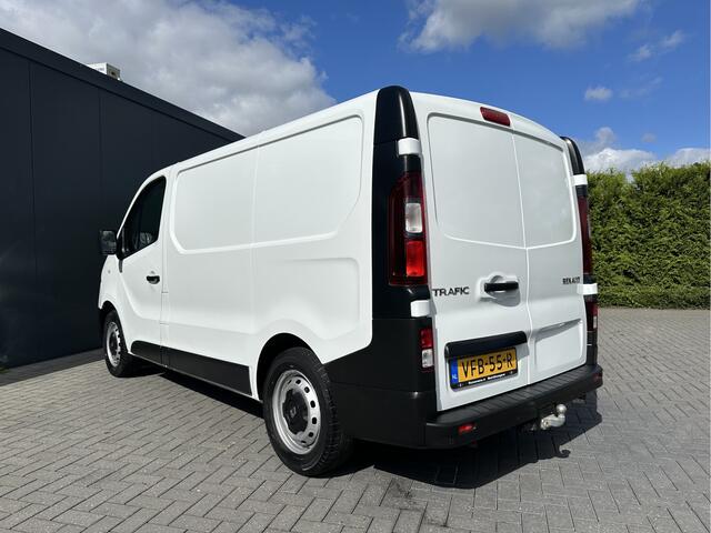 Renault TRAFIC 2.0 dCi 120 PK / L1H1 / 1e EIG. / **INRICHTING** / TREKHAAK / AIRCO / CRUISE / LED KOPLAMPEN