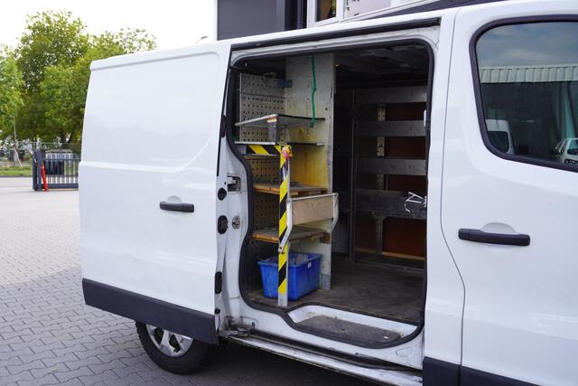 Renault TRAFIC 2.0 dCi 110PK EURO 6 - Airco - Navi - Cruise - €13.499,- Excl.