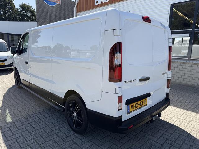 Renault TRAFIC 2.0 dCi 120pk T29 L2H1 Comfort / vaste prijs rijklaar € 19.950 ex btw / euro 6 / bpm vrij / lease vanaf € 336 / airco / cruise / navi / camera / lichtmetalen velgen / nieuwe koppeling !