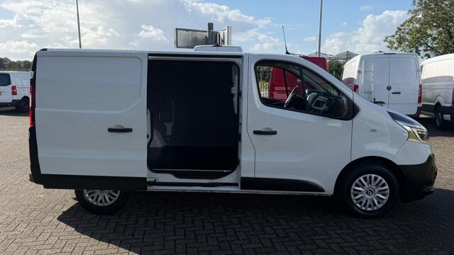Renault TRAFIC 2.0 DCI 88KW 120PK EURO 6 AIRCO/ CRUISE CONTROL/ NAVIGATIE/ TREKHAAK/ 100% DEALERONDERHOUDEN