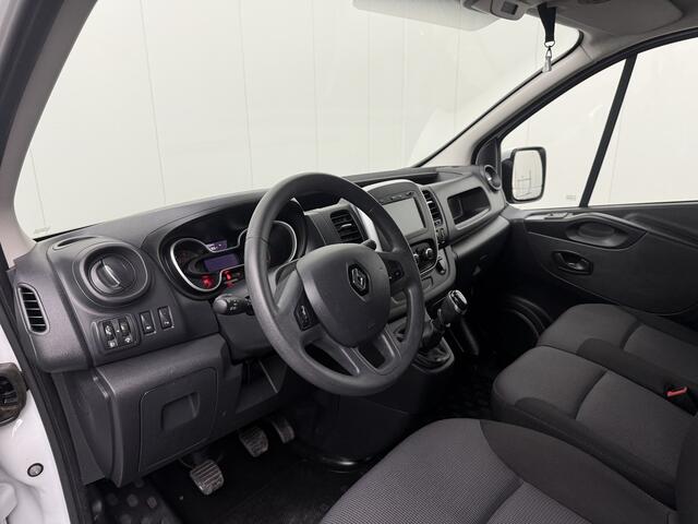 Renault TRAFIC 2.0DCi 120PK Lang Work Edition | Navigatie | Multimedia | Trekhaak | 3-Zits | Airco | Cruise