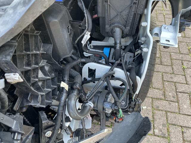 Renault TRAFIC 2.0 Blue dCi 150 EDC T30 L2H1 Extra