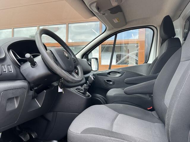 Renault TRAFIC 2.0 dCi 120pk L2 Comfort 3p Lease €287 p/m, Trekhaak, 2 Schuifdeuren, Airco, PDC, Cruise controle, Onderhoudshistorie aanwezig