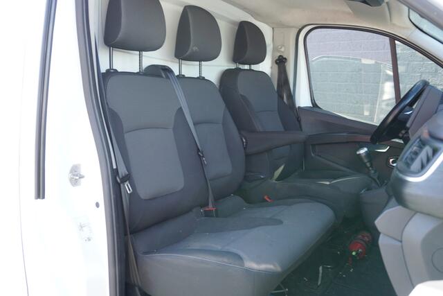 Renault TRAFIC 2.0 dCi 130PK EURO 6 Airco - Navi - Cruise - €15.950,- Excl.
