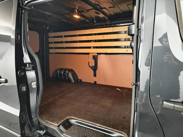 Renault TRAFIC 2.0 dCi 130 T30 L2H1 Work Edition | Camera | Navigatie | Trekhaak | Cruise Control |
