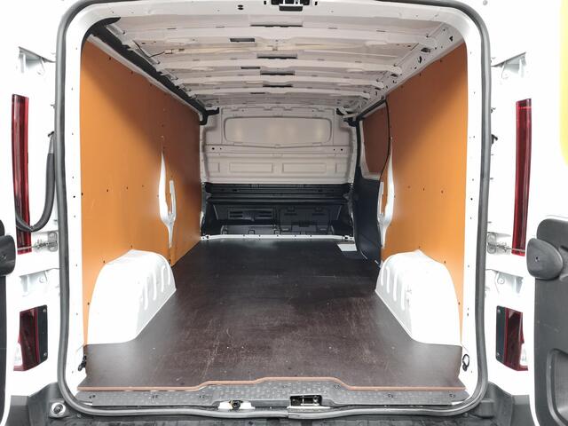 Renault TRAFIC 2.0 dCi 130 T30 L2H1 Work Edition | Camera | Navigatie | Trekhaak | Cruise Control |