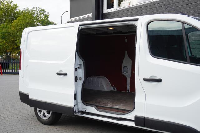 Renault TRAFIC 2.0 dCi 110PK L2 EURO 6 - Airco - Navi - Cruise - €16.900,- Excl.