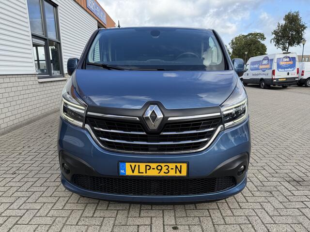Renault TRAFIC 2.0 dCi automaat 145pk T29 L2H1 Luxe / vaste prijs rijklaar € 17.650 ex btw / euro 6 / bpm vrij / blauw metallic / comfort stoelen / trekhaak / airco / cruise / navigatie