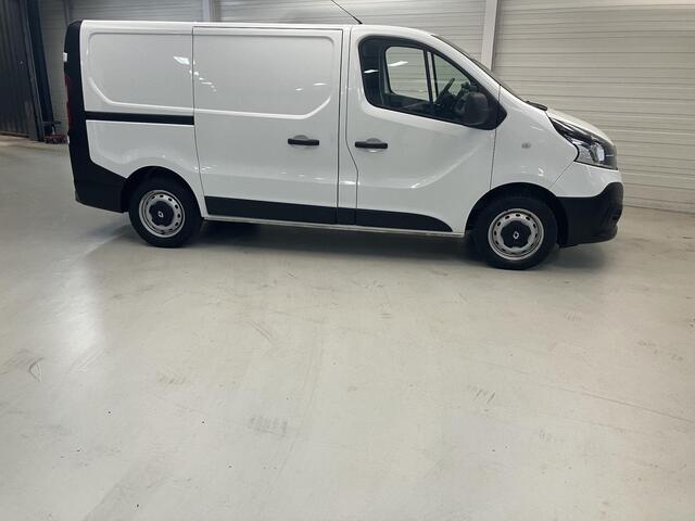 Renault TRAFIC 1.6 dCi T27 L1H1 Comfort / Trekhaak / Airco / 3 pers.