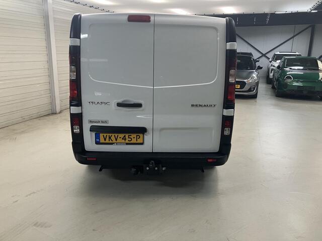 Renault TRAFIC 1.6 dCi T27 L1H1 Comfort / Trekhaak / Airco / 3 pers.