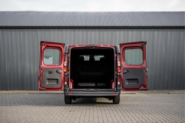 Renault TRAFIC 2.0 dCi 150 L2H1 | Automaat | 5-Zits | 150 PK | Camera | Cruise | Navi | Airco