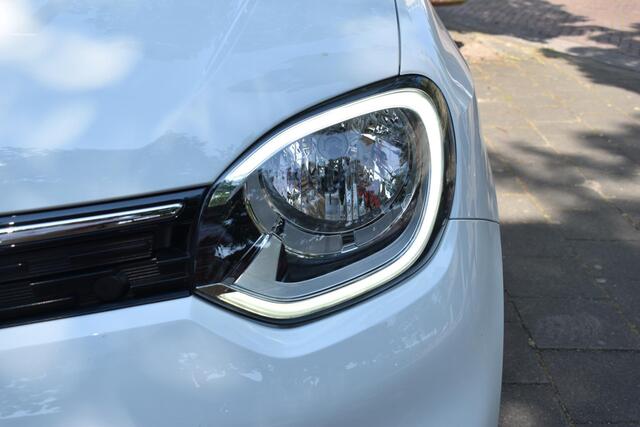 Renault TWINGO Z.E. R80 E-Tech Equilibre 22 kWh / MULTIMEDIA EN NAVIGATIE / PARKEERSENSOREN /