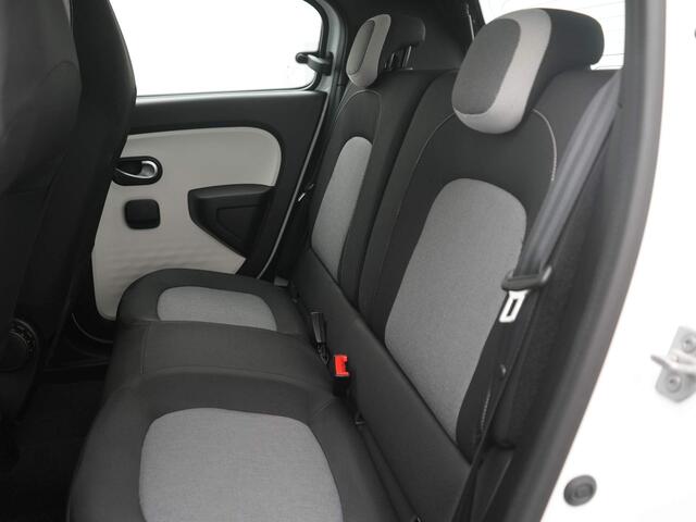 Renault TWINGO Z.E. R80 E-Tech Equilibre 22 kWh - Eerste Eigenaar - Apple Carplay/Android Auto - All Seasonbanden