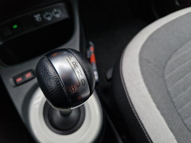 Renault TWINGO Z.E. R80 Collection | Navi | Clima | DAB | Cruise | PDC | Licht- en Regensensor |