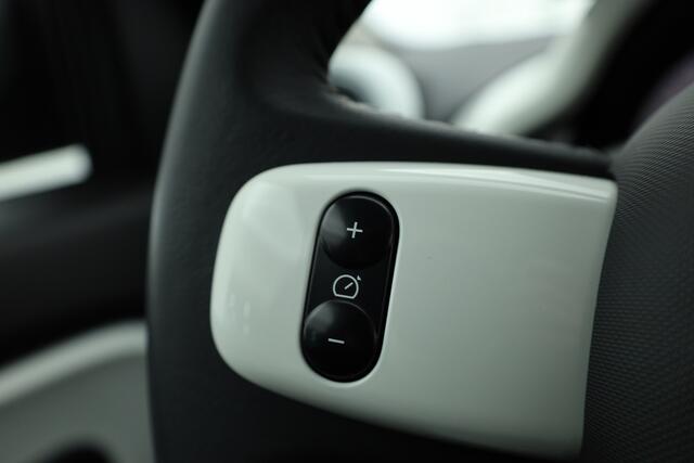 Renault TWINGO Z.E. R80 Intens | Navi by App | Mistlampen | PDC | Clima | All Seasons