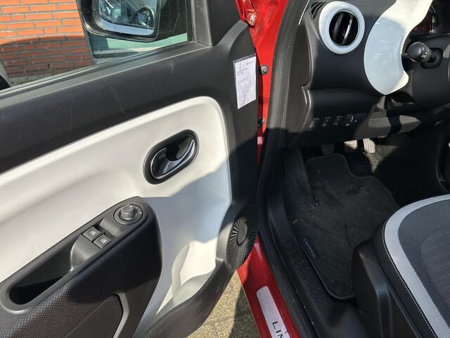 Renault TWINGO 1.0 SCe Limited / Cruise Control / Airco / Parkeersensoren