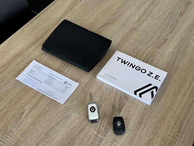 Renault TWINGO R80 E-Tech EV Techno Navi Camera Cruise Carplay Stoelverwarming