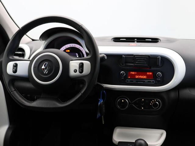 Renault TWINGO SCe 75pk Intens | AUTOMAAT | Maar 18.984km! | Cruise Control | Automatische Airco |