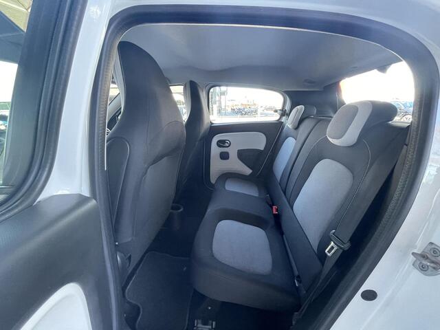 Renault TWINGO 1.0 SCe Collection BLUETOOTH / CRUISE CONTROL / 4 SEIZOENEN BANDEN / RADIO / SNELHEIDSBEGRENZER / 5 DEURS / AIRCO
