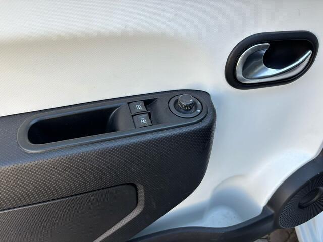 Renault TWINGO 0.9 TCe Intens Automaat navigatiesysteem