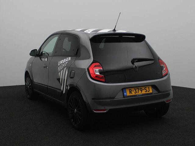 Renault TWINGO Z.E. R80 E-Tech Série Limitée Urban Night 22 kWh | Parkeersensoren achter met achteruitrijcamera | EASY LINK Navigatie met Apple CarPlay & Android Auto | Metaalkleur | Privacy Glass | Lichtmetalen velgen |
