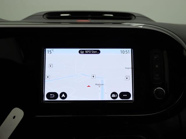 Renault TWINGO Z.E. R80 E-Tech Série Limitée Urban Night 22 kWh | Parkeersensoren achter met achteruitrijcamera | EASY LINK Navigatie met Apple CarPlay & Android Auto | Metaalkleur | Privacy Glass | Lichtmetalen velgen |