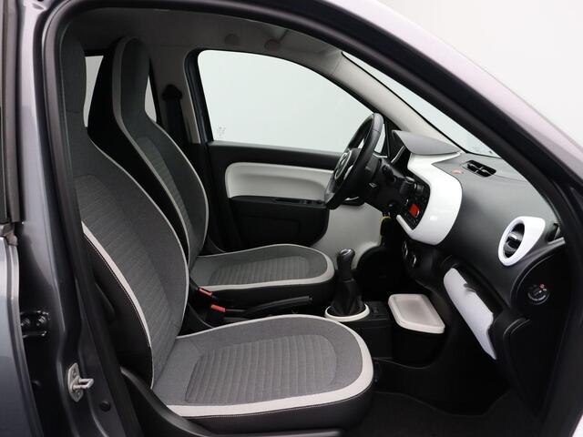 Renault TWINGO 1.0 SCe 70pk Limited | Dealer onderhouden | Lichtmetalen velgen | Cruise control | Parkeensensoren achter |
