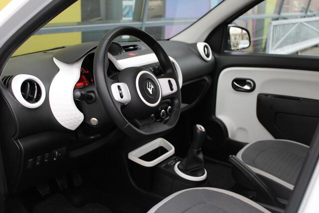 Renault TWINGO 1.0 SCe Expression | PARKEERSENSOREN | AIRCONDITIONING | CRUISE CONTROL | BLUETOOTH RADIO