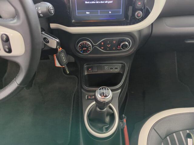 Renault TWINGO 1.0 SCe Intens