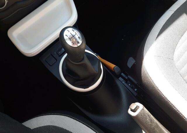 Renault TWINGO 1.0 SCe Collection