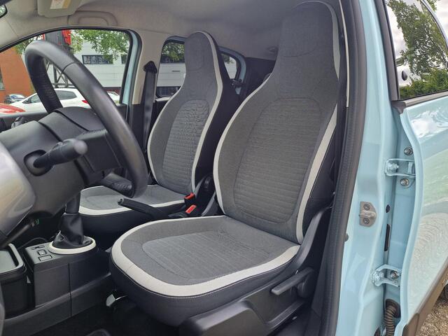 Renault TWINGO 1.0 SCe Limited / 1e Eigenaar / Dealer Onderhouden / All Seasons / Lichtmetalen Velgen / Parkeersensoren / Airco /