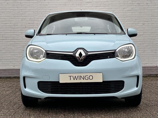 Renault TWINGO Z.E. R80 E-Tech Equilibre 22 kWh Automaat / Koop accu / Dealer onderhouden / 3 fase laden / Stoelverwarming / Navigatie via Apple Carplay Android /