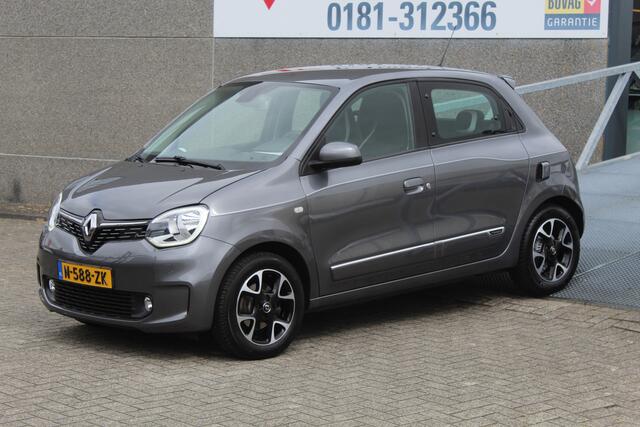 Renault TWINGO 1.0 SCe Intens Airco/Achteruitrijcamera/Parkeersensoren/Apple carplay/Cruise control/Bluetooth/LED koplampen/Multifunctioneel stuurwiel/Spraakbediening/15'' Lichtmetalen velgen/Elektrische ramen/Elektrisch verstelbare spiegels.