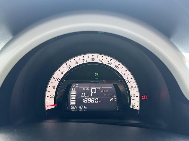 Renault TWINGO Z.E. R80 Intens | Lage tellerstand | Climate control | Cruise control | Navigatie | Camera achter