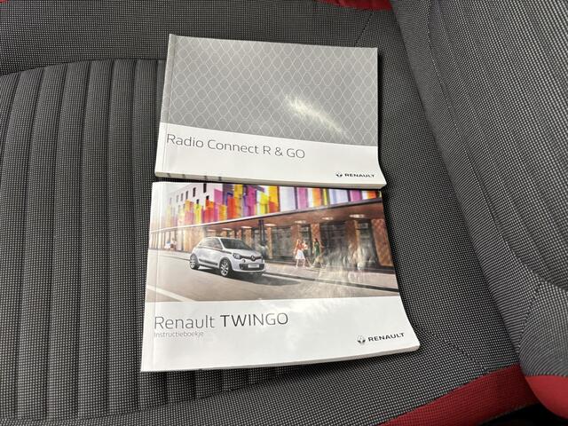 Renault TWINGO 1.0 SCe Collection / Mistlampen voor / Pack sécurité / LED Dagrijverlichting / Hill hold functie / Bluetooth telefoonverbinding / Airco