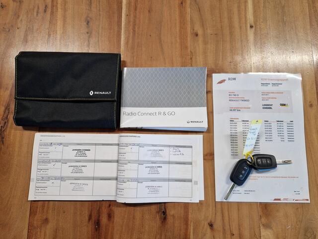 Renault TWINGO 0.9 TCe Expression *Automaat* Dealer onderhouden / Airco / Bluetooth / Cruise Control / PDC / Org.NL!