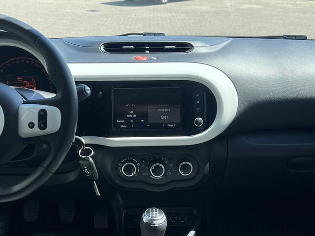 Renault TWINGO 0.9 TCe Intens | Apple Carplay & Android Auto | Parkeersensoren | Cruise Control | Lichtmetaal | Airco | DAB |
