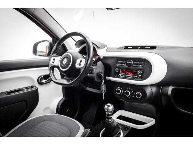 Renault TWINGO 0.9 TCe Intens 90 PK MOTOR UNIEK EN RIJKLAAR. | Climat | 15 inch LMV | DAB Radio | | Cruise control |