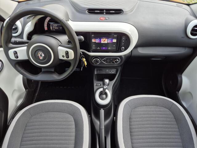 Renault TWINGO Z.E. R80 Collection Automaat / Accu SoH 91,66% / Navigatie via Apple Carplay of Android Auto / Stoelverwarming / Cruise control / Parkeersensoren achter / Elektrische ramen voor /